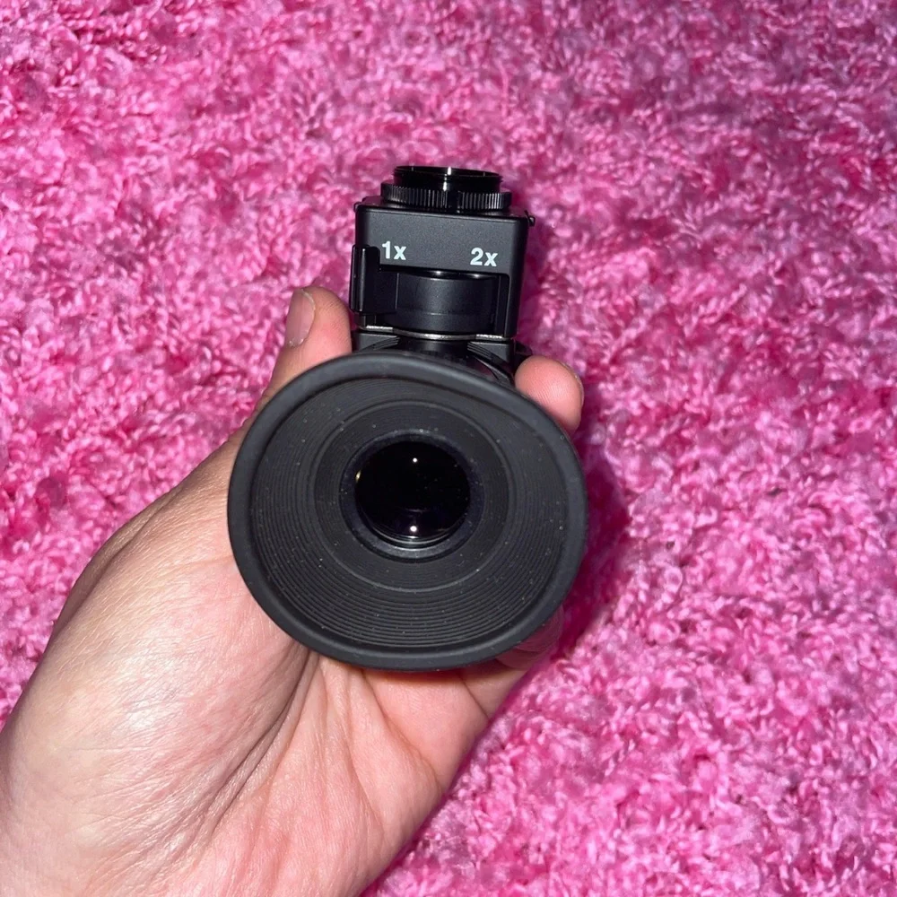 Nikon DR-5 Right Angle Screw in View Finder. Brand New Case Included